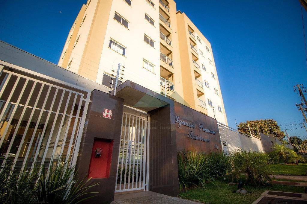 Apartamento com 3 Dormitórios Sendo 1 Suíte à Venda, 74 M² Por R$ 648.000.00 - Iguassu Premium Resid | PAULUK IMÓVEIS | Portal OBusca