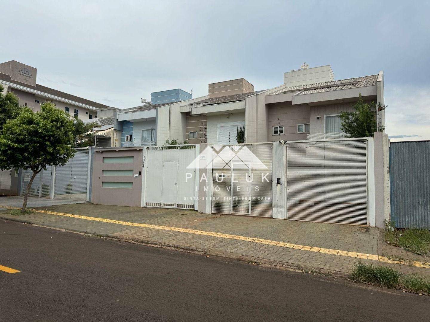 Sobrado com 3 Dormitórios Sendo 1 Suíte à Venda, 187 M² Por R$ 850.000 - Jardim Panorama - Foz do Ig | PAULUK IMÓVEIS | Portal OBusca