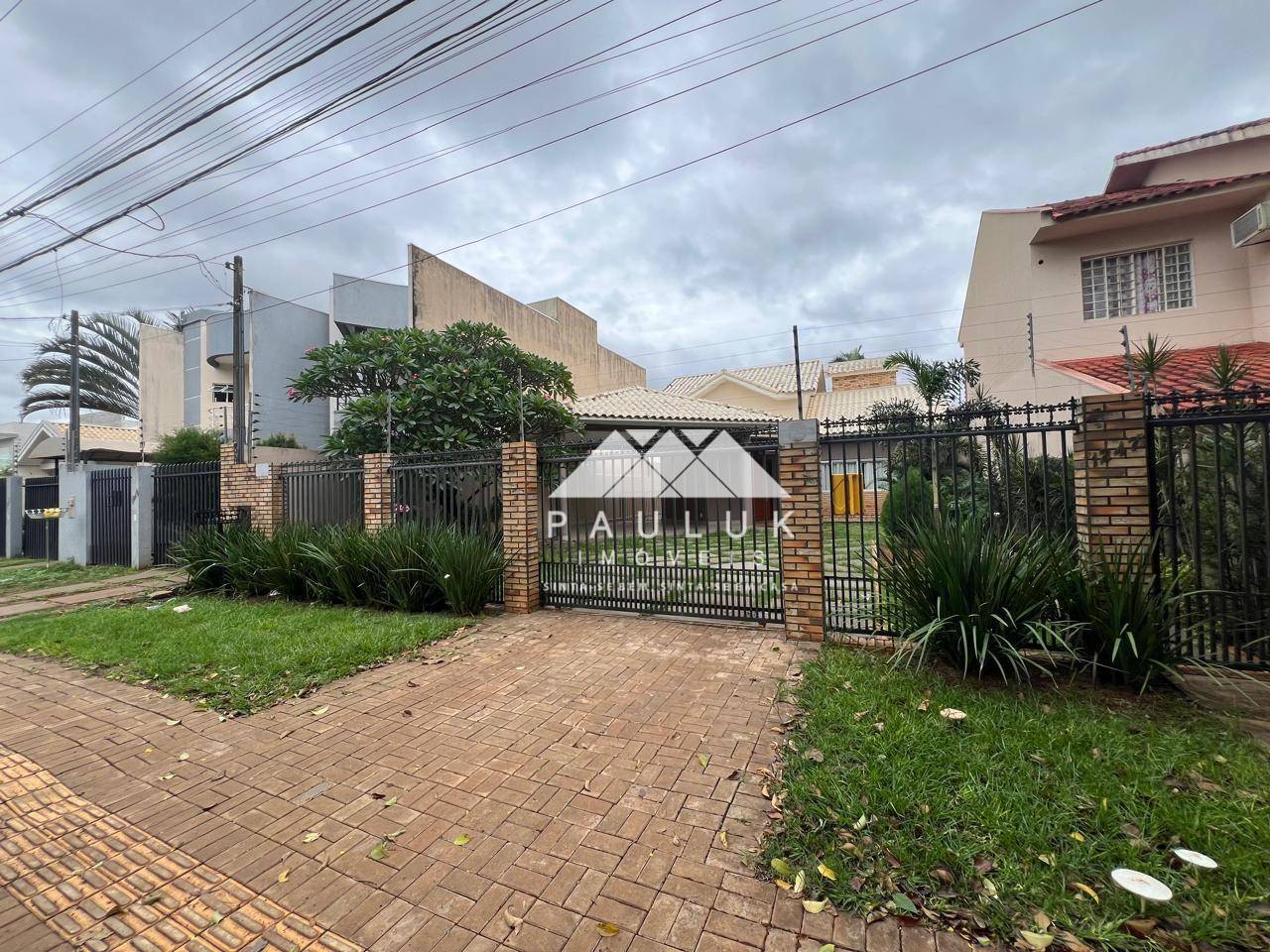 Casa com 3 Dormitórios Sendo 2 Suítes para Alugar, 250 M² Por R$ 5.900/mês - Jardim Iguaçu - Foz do | PAULUK IMÓVEIS | Portal OBusca