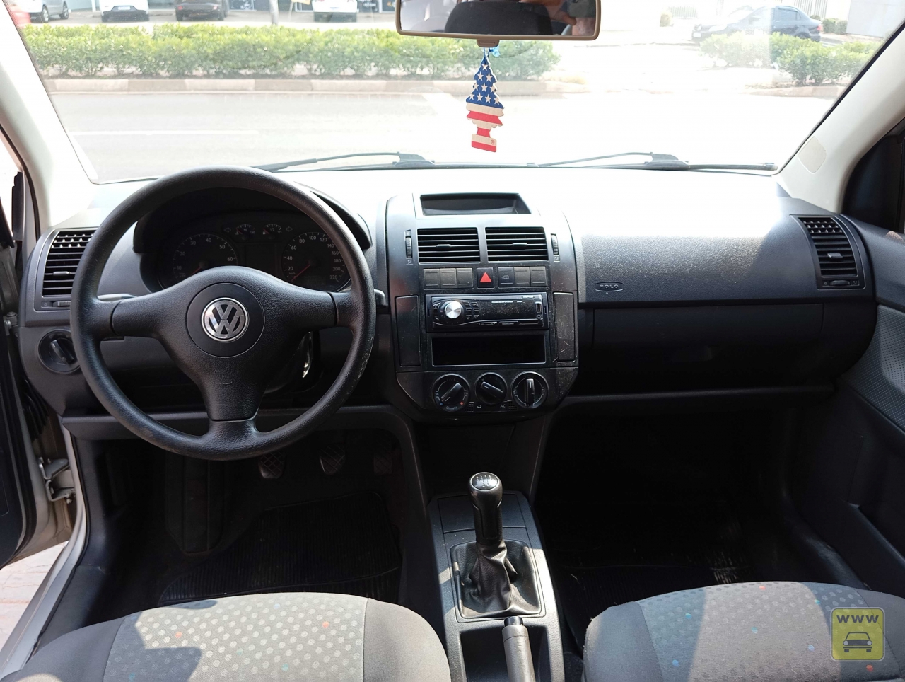 VOLKSWAGEN POLO 1.6