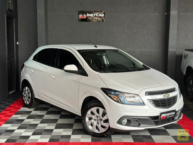 Seminovo: CHEVROLET ONIX 1.4 LT