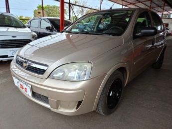CORSA Hatch Maxx 1.4. Veículo • D1 Multimarcas • Compra, venda, troca, consignação, financiamento • Foz do Iguaçu - PR