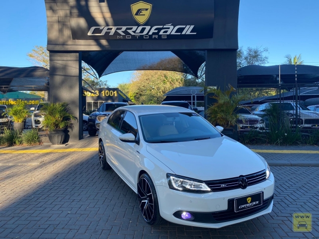 VOLKSWAGEN JETTA 2.0 12/13 | CARRO FACIL MOTORS | Portal OBusca