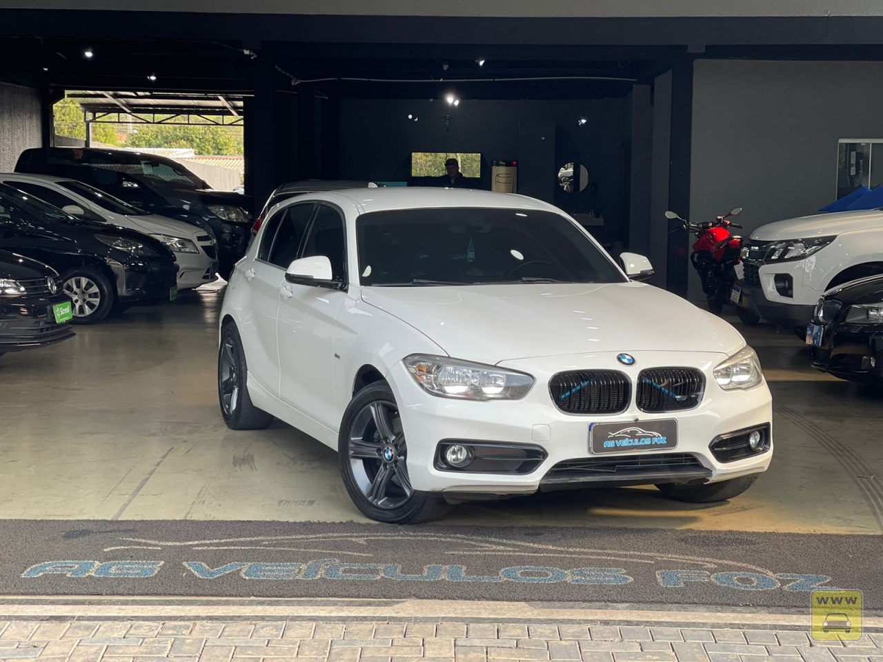 BMW 120i SPORT