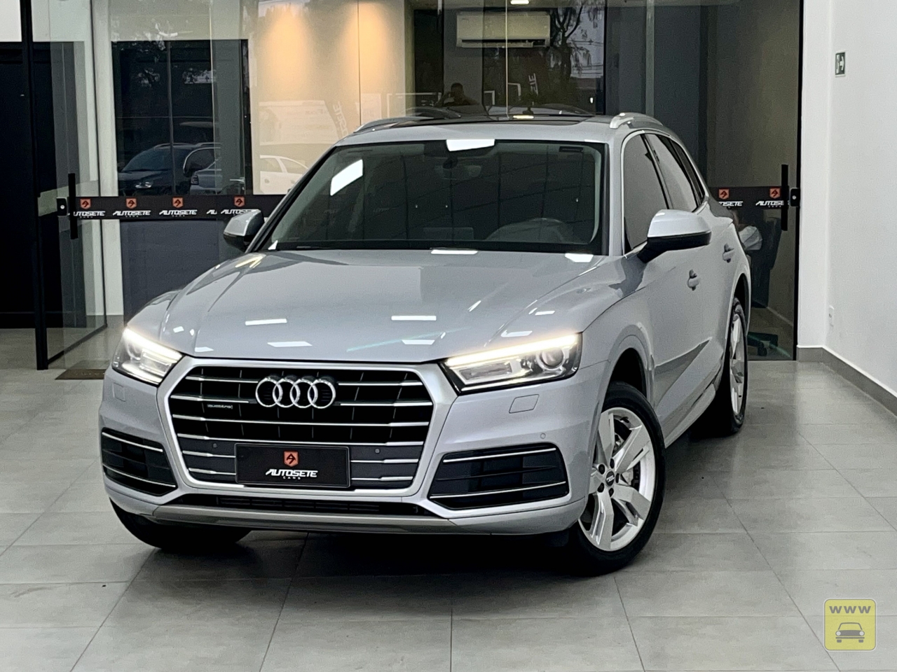 AUDI Q5 AMBIENTE 2.0 TFSI AUTO SETE CARS