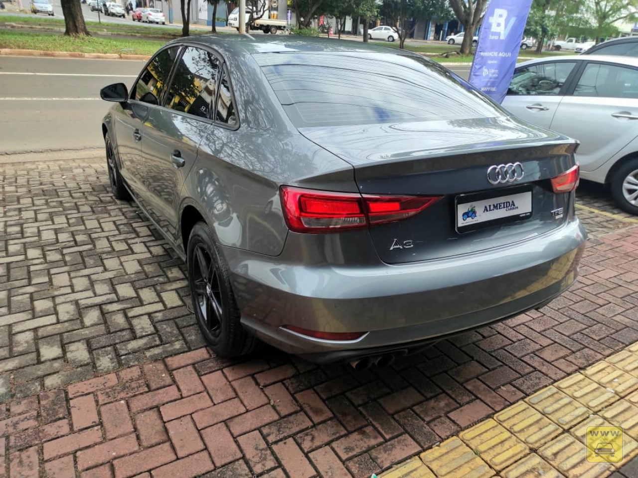 AUDI A3 SEDAN 1.4 TFSI. Veículo ALMEIDA CARROS