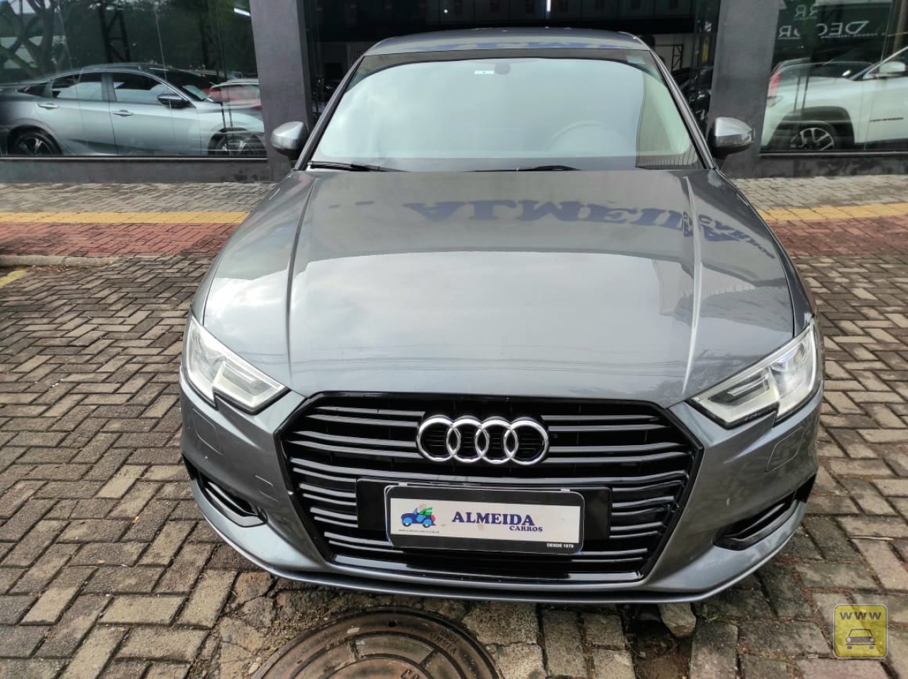 AUDI A3 SEDAN 1.4 TFSI. Veículo ALMEIDA CARROS