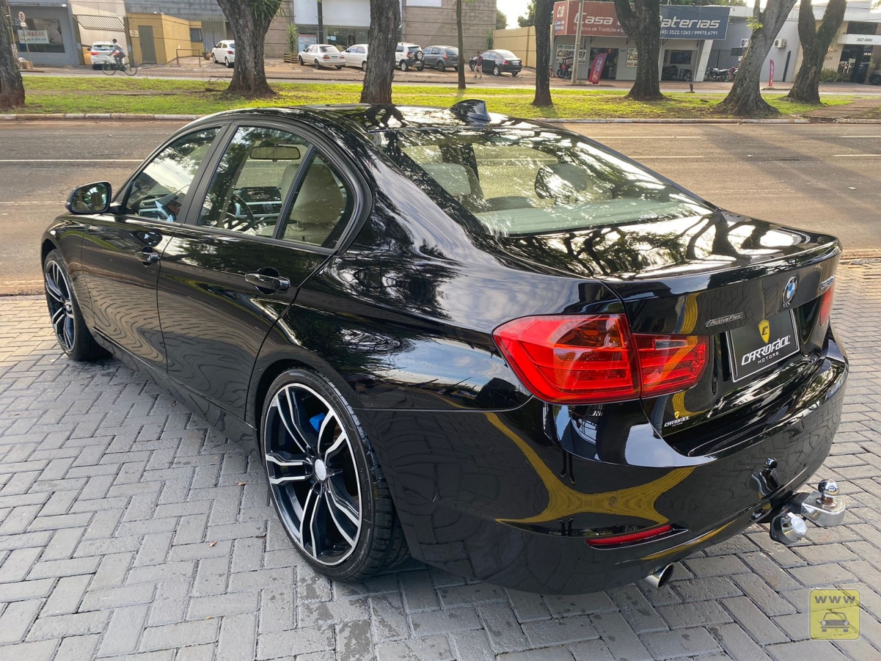 BMW 320i ACTIVE FLEX