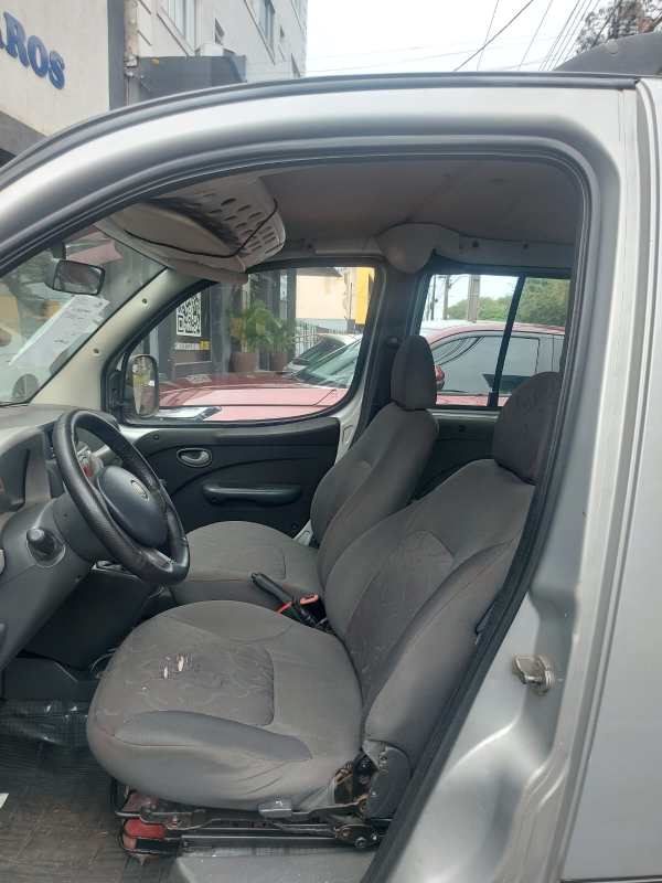 FIAT DOBLO ELX 1.8. Veículo ALMEIDA CARROS