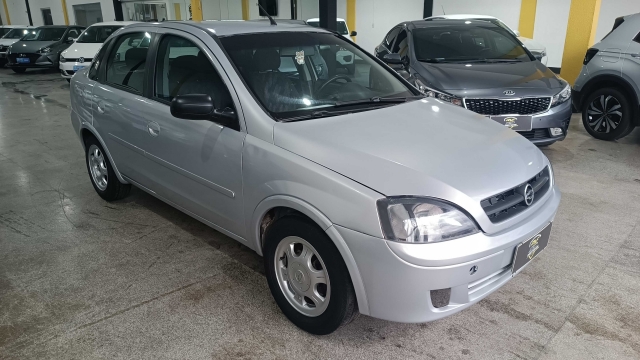 CHEVROLET CORSA SEDAN 03/04 | R & F MOTORS | Portal OBusca