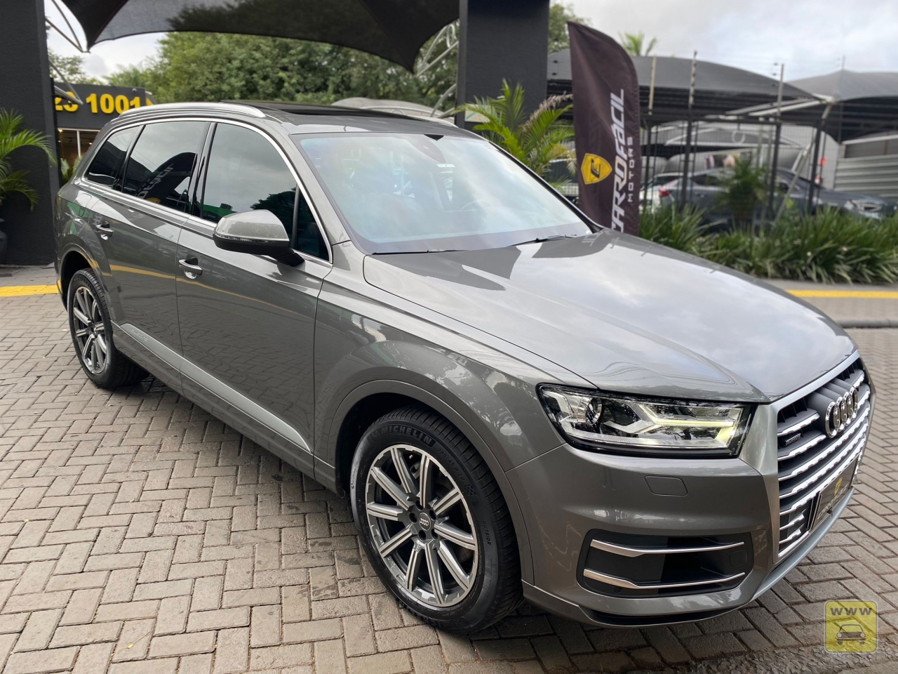 AUDI Q7 3.0