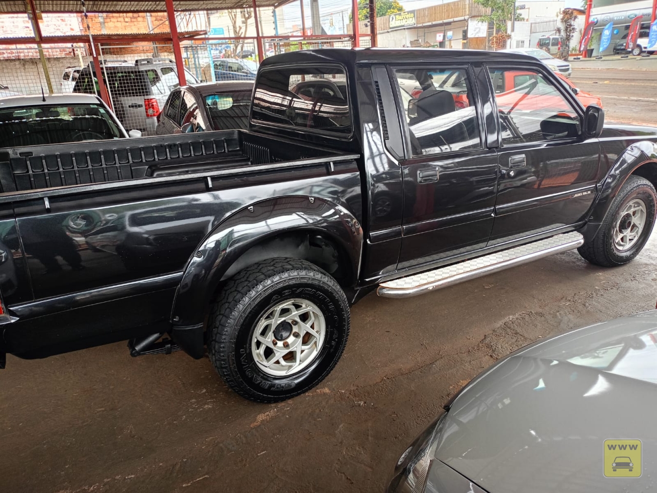 MITSUBISHI L200 4X4 GLS. Veículo D1 Multimarcas