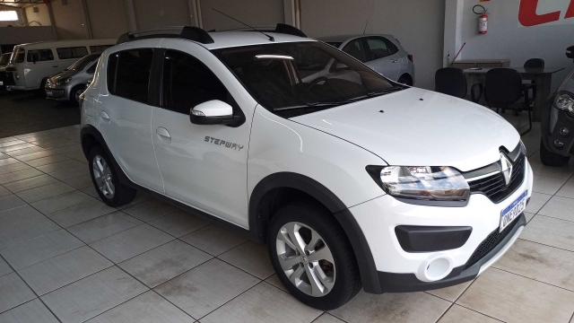 RENAULT SANDERO STEPWAY 17/18 | Gp Car | Portal OBusca