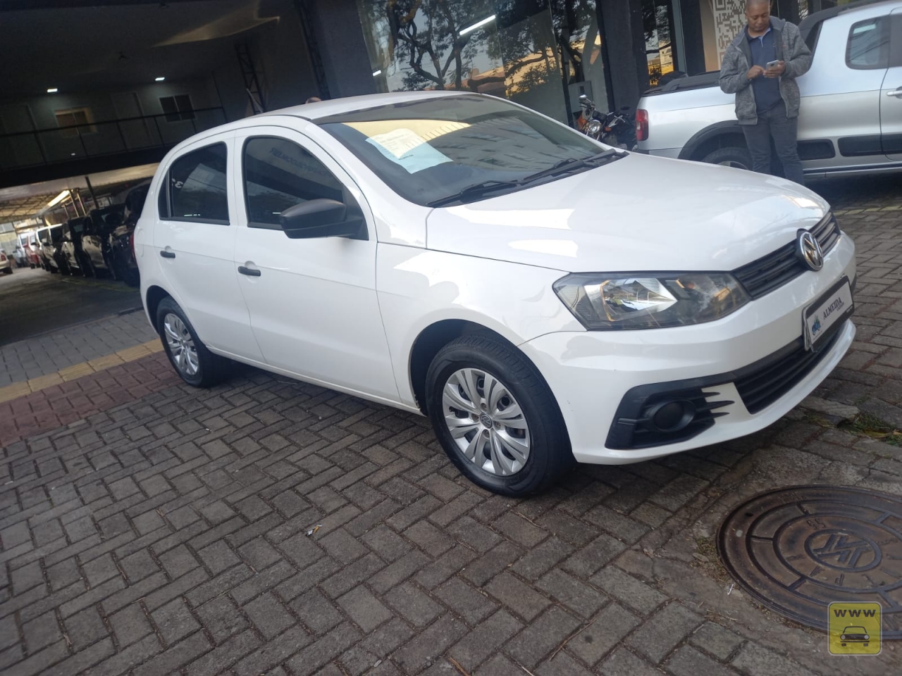 VOLKSWAGEN GOL TRENDLINE 1.0. Veículo ALMEIDA CARROS