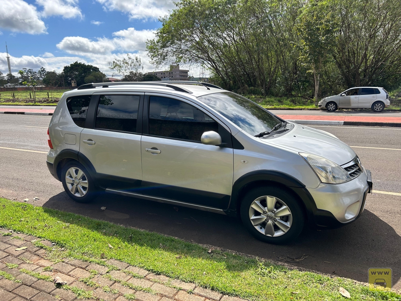 NISSAN LIVINA XGEAR 1.8. Veículo ALMEIDA CARROS