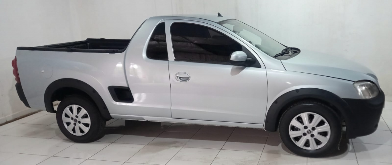 CHEVROLET MONTANA CONQUEST  1.8. Veículo ALMEIDA CARROS