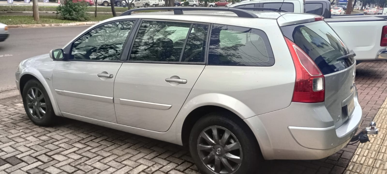 RENAULT MEGANE DYN 16. Veículo ALMEIDA CARROS