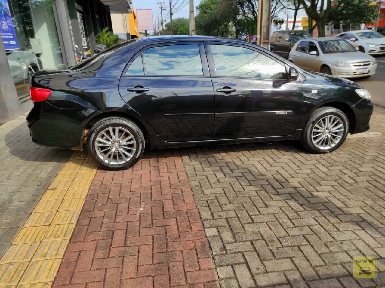 TOYOTA COROLLA XEI 1.8. Veículo ALMEIDA CARROS