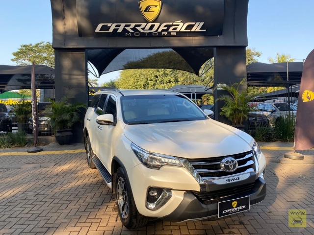 TOYOTA HILUX SWD DIAMO