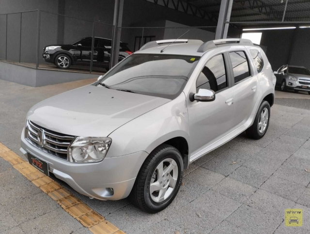 RENAULT DUSTER DYNAMIQUE 2.0 AUTOMÁTICA 14/15 | FTZ Multimarcas | Portal OBusca