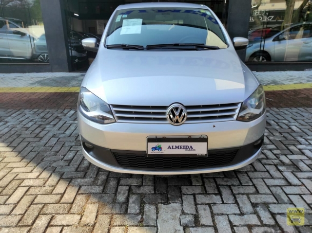 VOLKSWAGEN FOX 1.0 SELEÇAO 14/14 | ALMEIDA CARROS | Portal OBusca