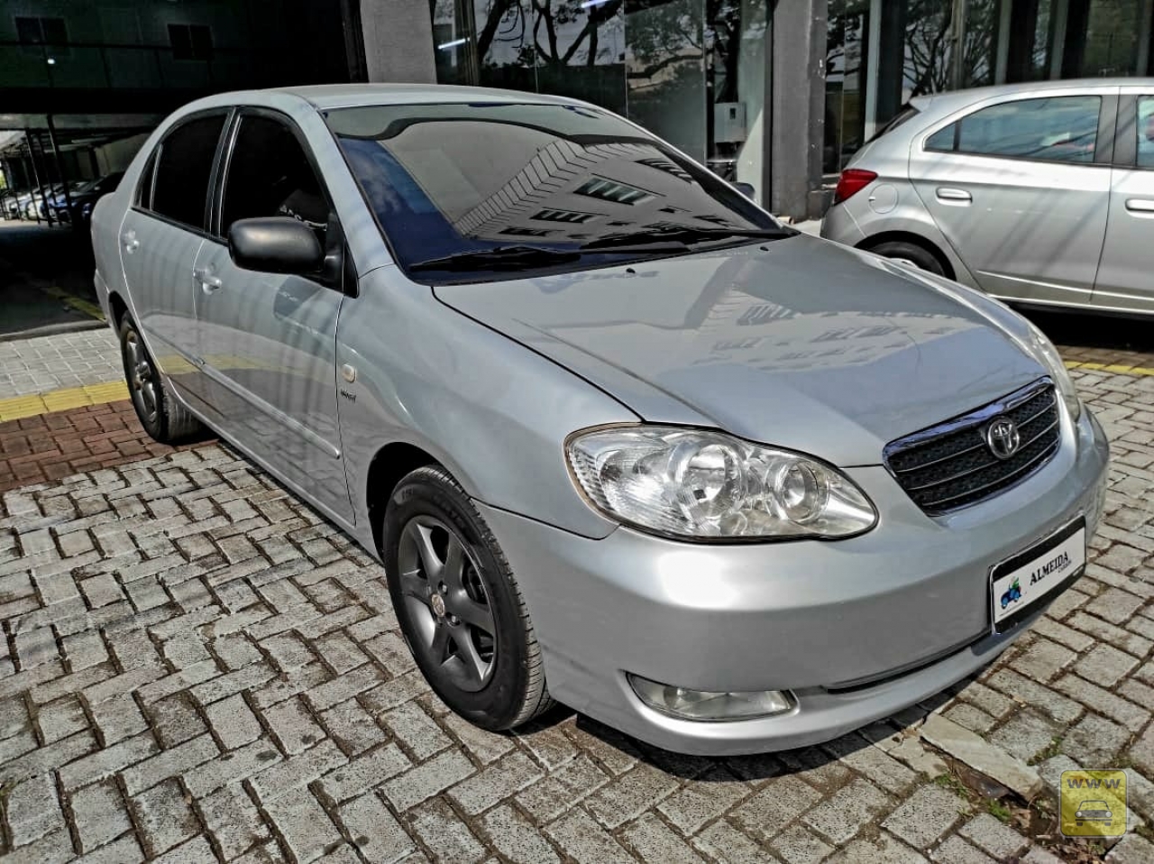 TOYOTA COROLLA XEI 1.8 VVT. Veículo ALMEIDA CARROS