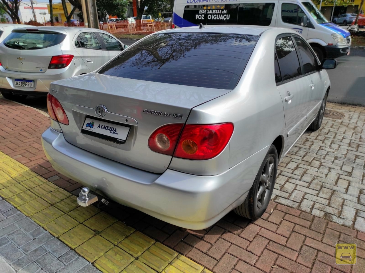 TOYOTA COROLLA XEI 1.8 VVT. Veículo ALMEIDA CARROS