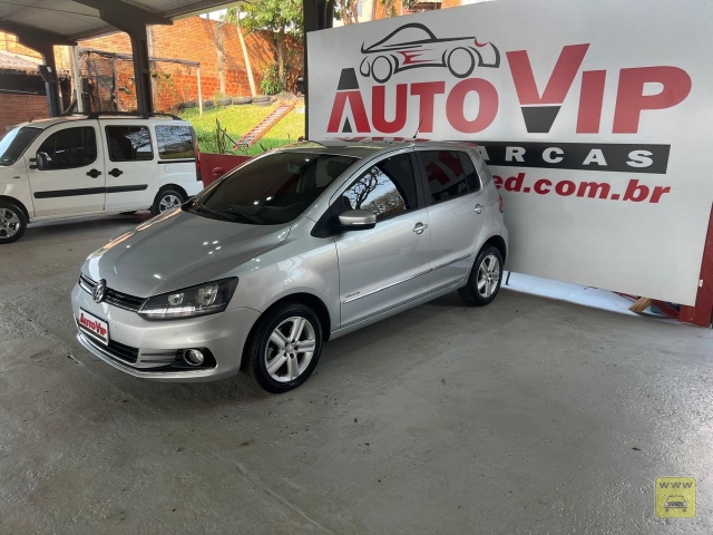 VOLKSWAGEN FOX HL 1.6 16/16 | AUTOVIP MULTIMARCAS | Portal OBusca