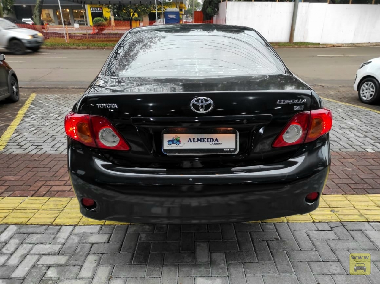 TOYOTA COROLLA XLI 1.8. Veículo ALMEIDA CARROS