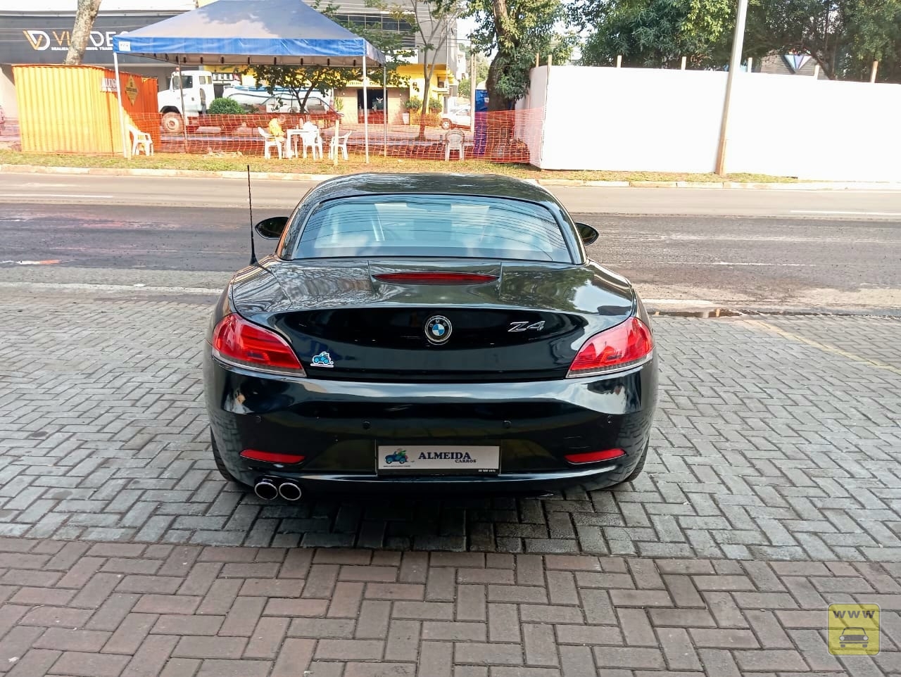 BMW Z4 SDRIVE 20i. Veículo ALMEIDA CARROS