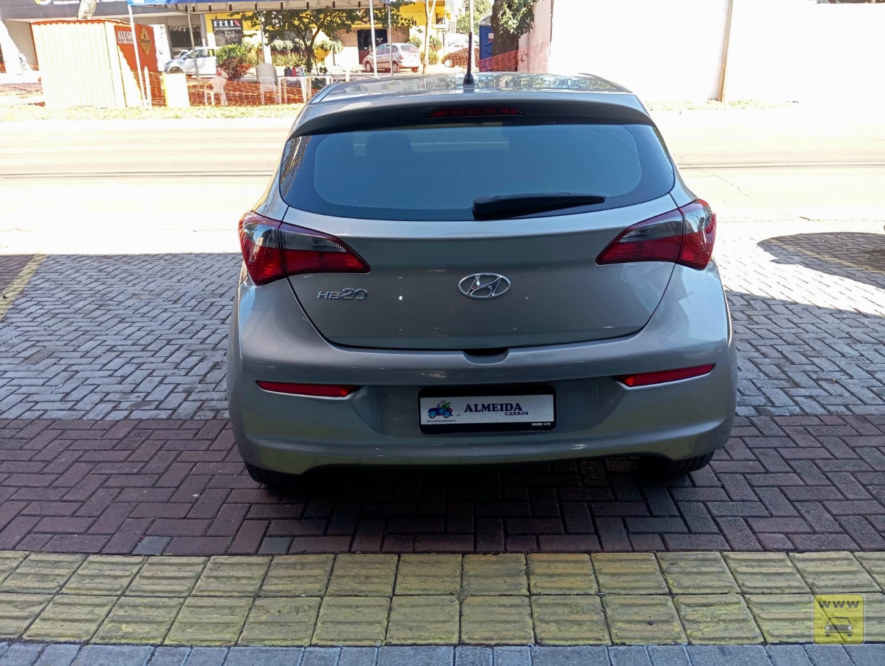 HYUNDAI HB20 1.0 COMFORT. Veículo ALMEIDA CARROS