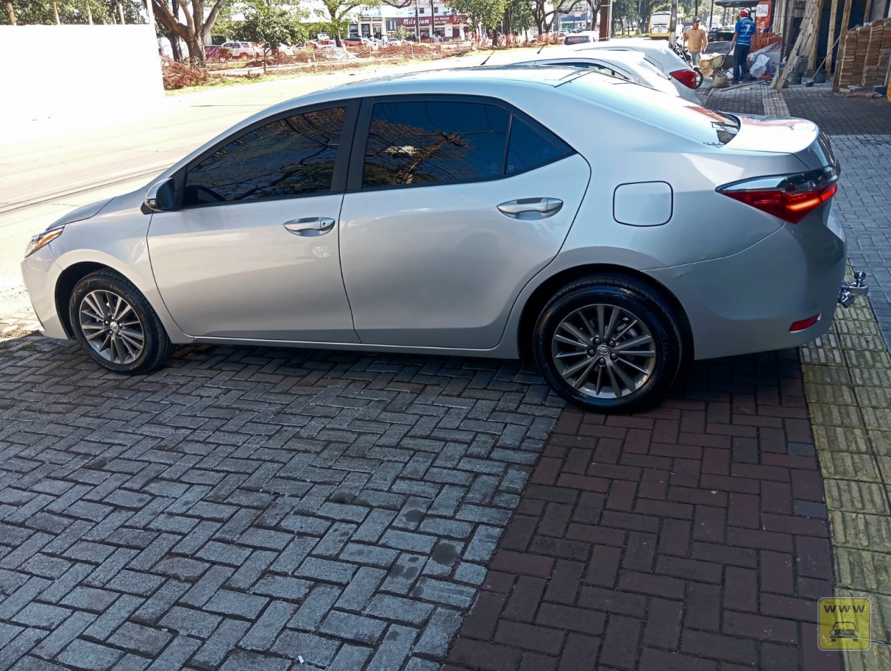 TOYOTA COROLLA GLI UPPER. Veículo ALMEIDA CARROS