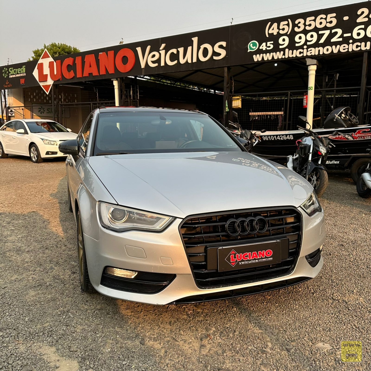 AUDI A3 SPORT 1.8 TSFI Luciano Veiculos!