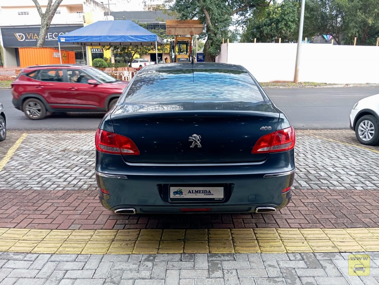 PEUGEOT 408 ALLURE. Veículo ALMEIDA CARROS