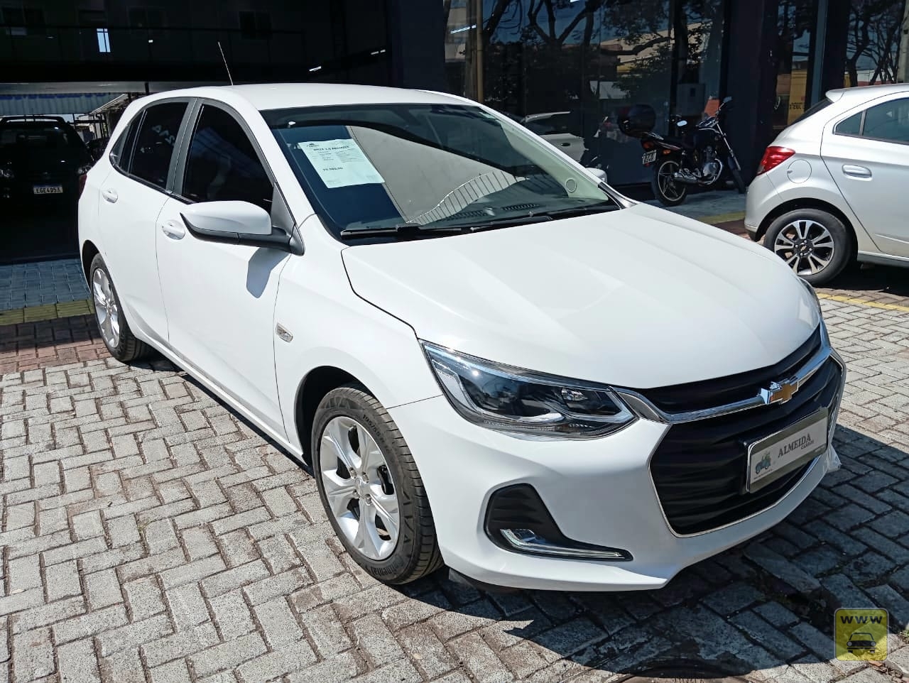 CHEVROLET ONIX 1.0 PREMIER. Veículo ALMEIDA CARROS