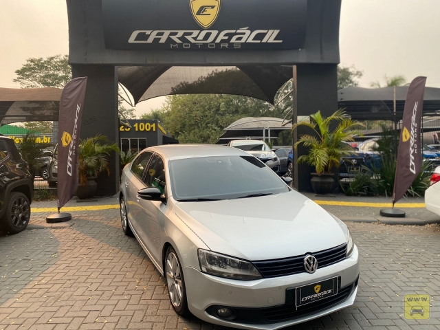 VOLKSWAGEN JETTA 2.0 11/11 | CARRO FACIL MOTORS | Portal OBusca