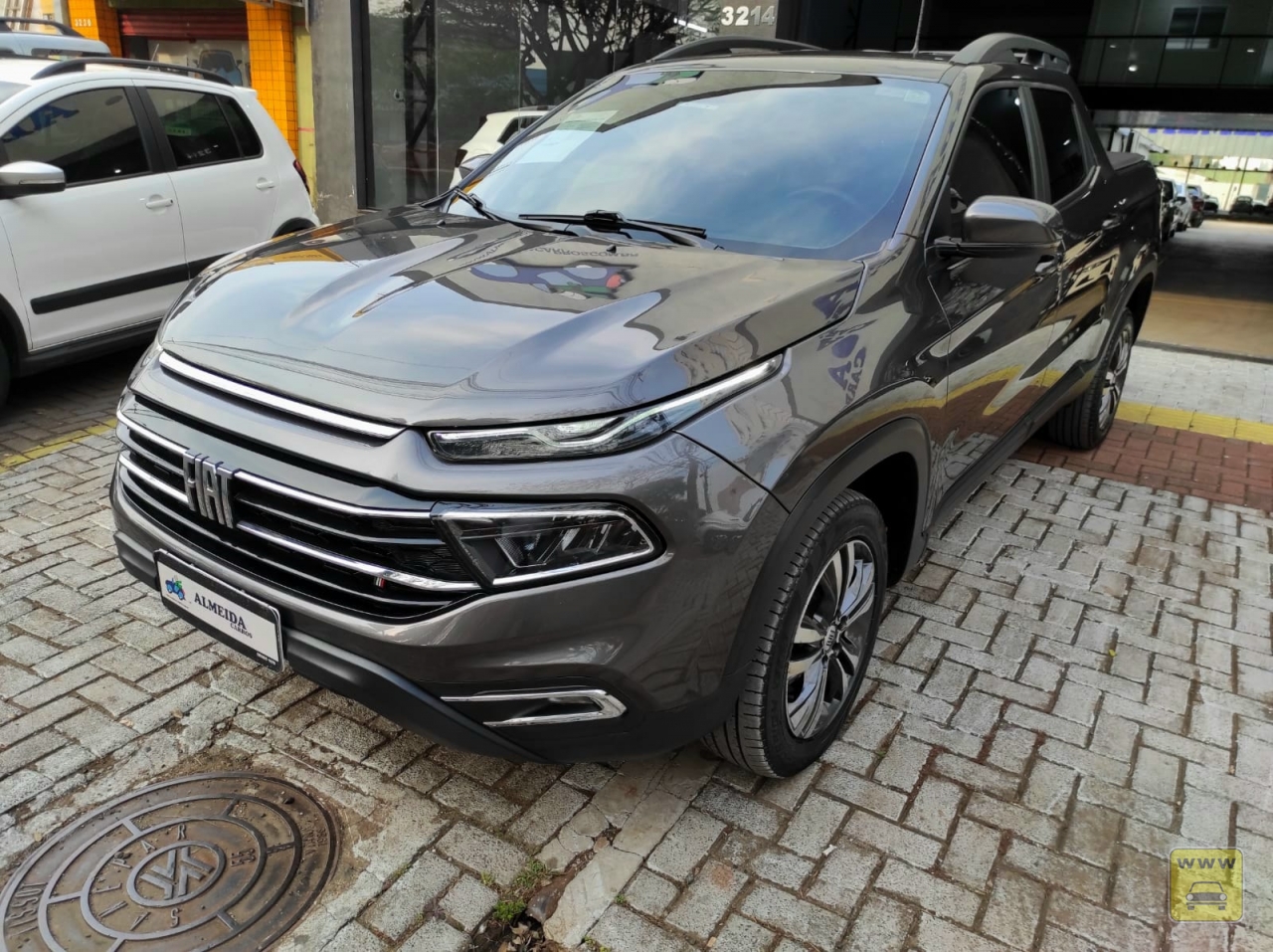 FIAT TORO FREEDOM AT9 4X4. Veículo ALMEIDA CARROS