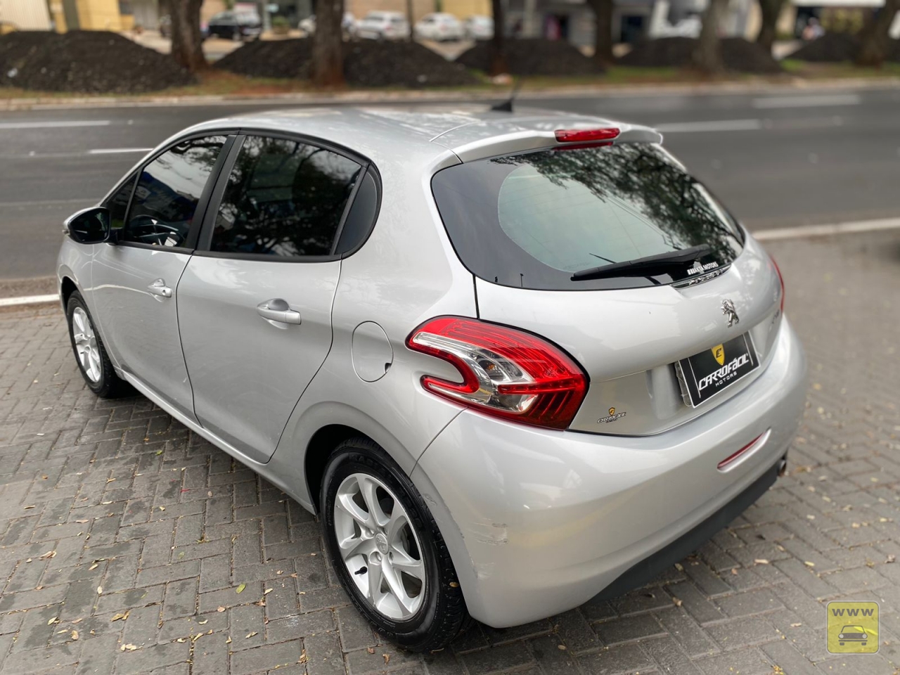 PEUGEOT 208 ACTIVE PACK