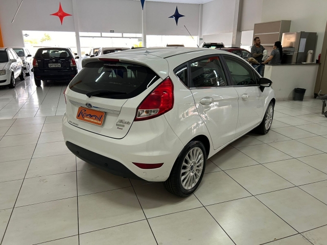 FORD FIESTA 1.0 ECOBOOST TITANIUM PLUS HATCH 12V GASOLINA 4P POWERSHIFT