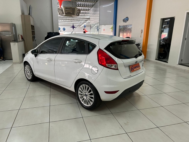 FORD FIESTA 1.0 ECOBOOST TITANIUM PLUS HATCH 12V GASOLINA 4P POWERSHIFT