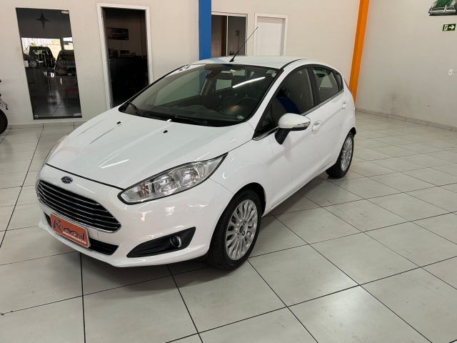 FORD FIESTA 1.0 ECOBOOST TITANIUM PLUS HATCH 12V GASOLINA 4P POWERSHIFT