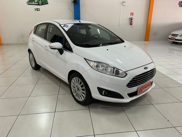 FORD FIESTA 1.0 ECOBOOST TITANIUM PLUS HATCH 12V GASOLINA 4P POWERSHIFT