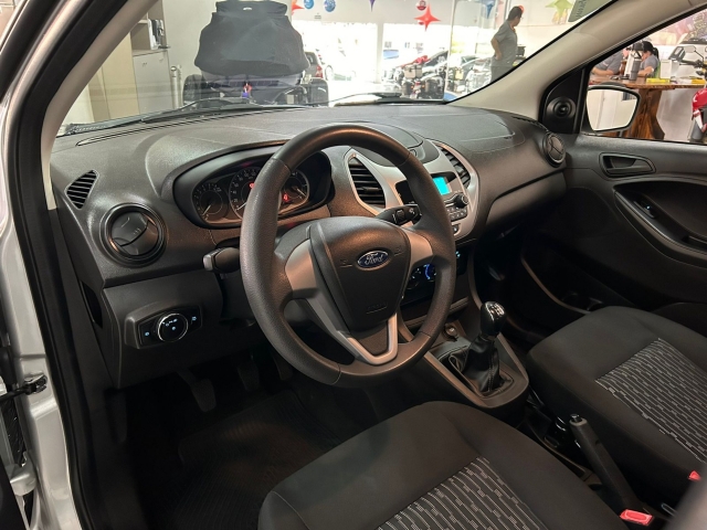 FORD KA 1.5 TI-VCT FLEX SE SEDAN MANUAL