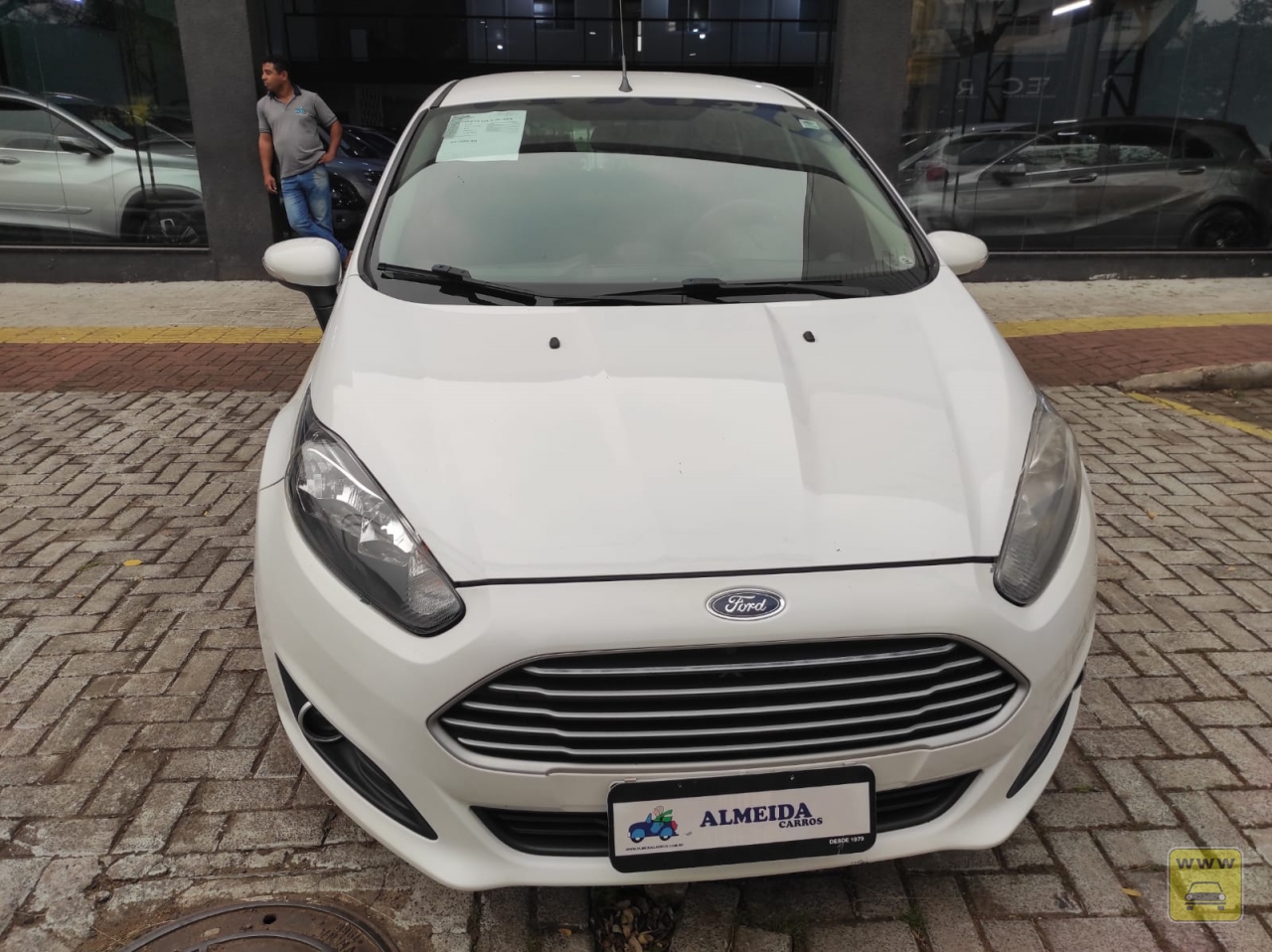 FORD FIESTA HA 1.6L SEB. Veículo ALMEIDA CARROS