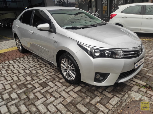 TOYOTA COROLLA GLI UPPER. Veículo ALMEIDA CARROS