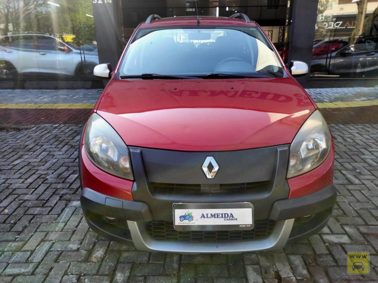 RENAULT SANDERO STEPWAY 1.6. Veículo ALMEIDA CARROS