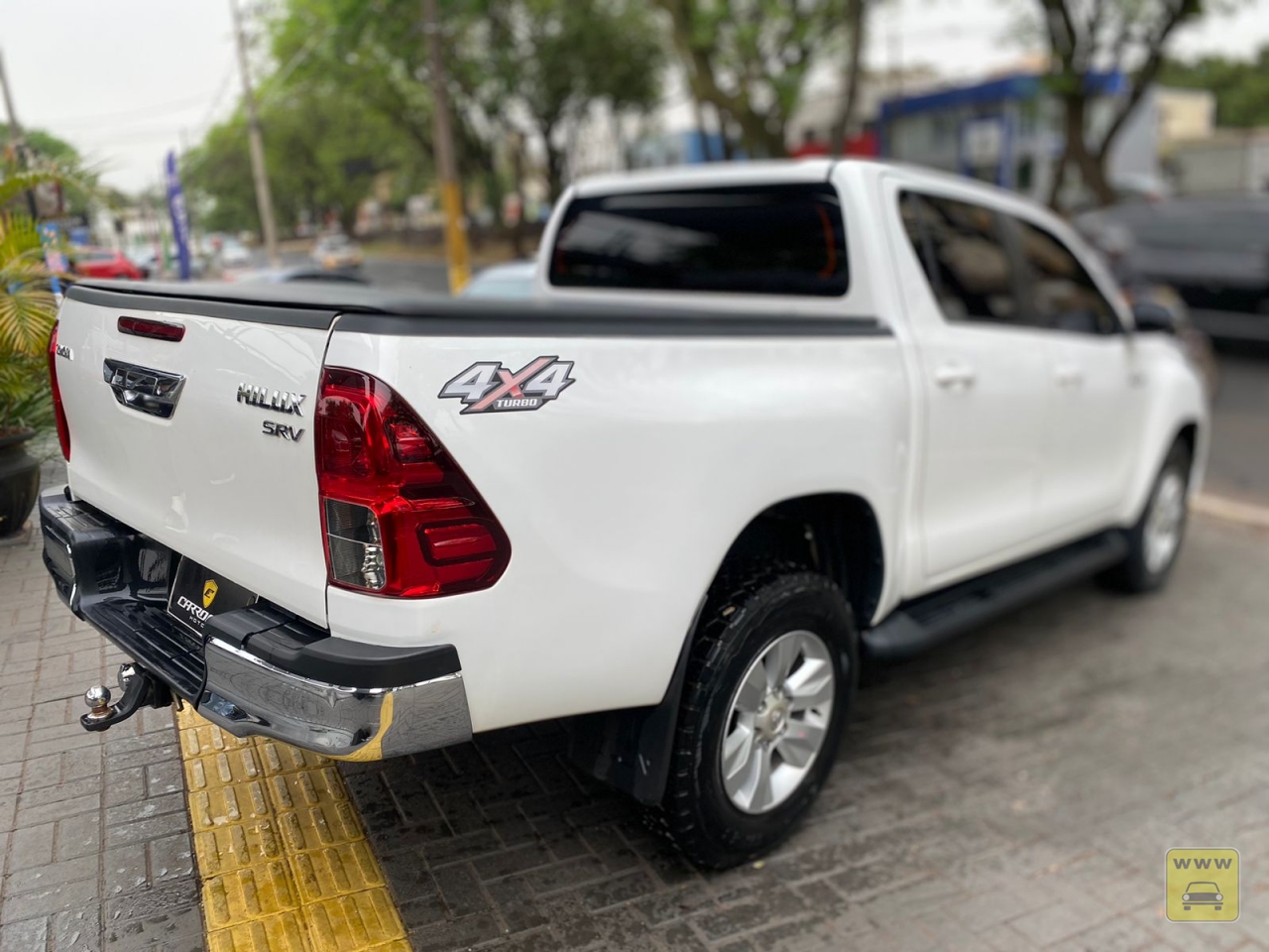 TOYOTA HILUX CD SRV