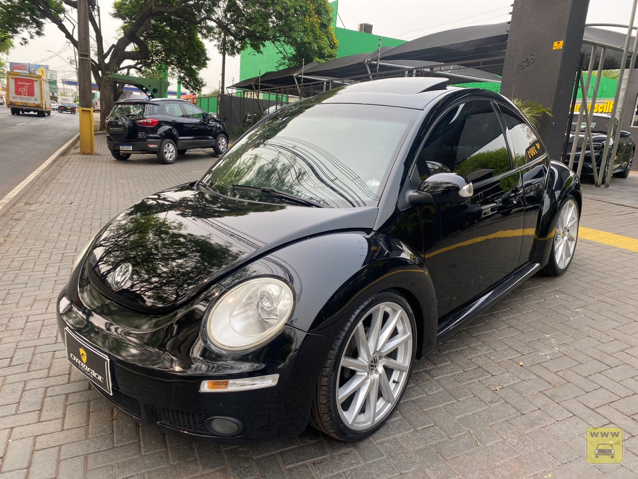 VOLKSWAGEN NEW BEETLE