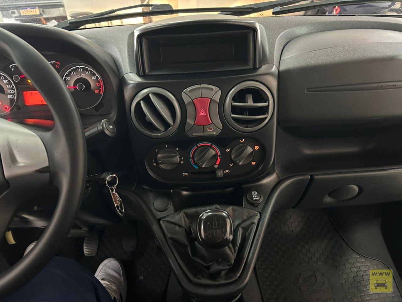 FIAT DOBLO DOBLÒ 1.8 MPI ESSENCE 7L 16V FLEX 4P MANUAL