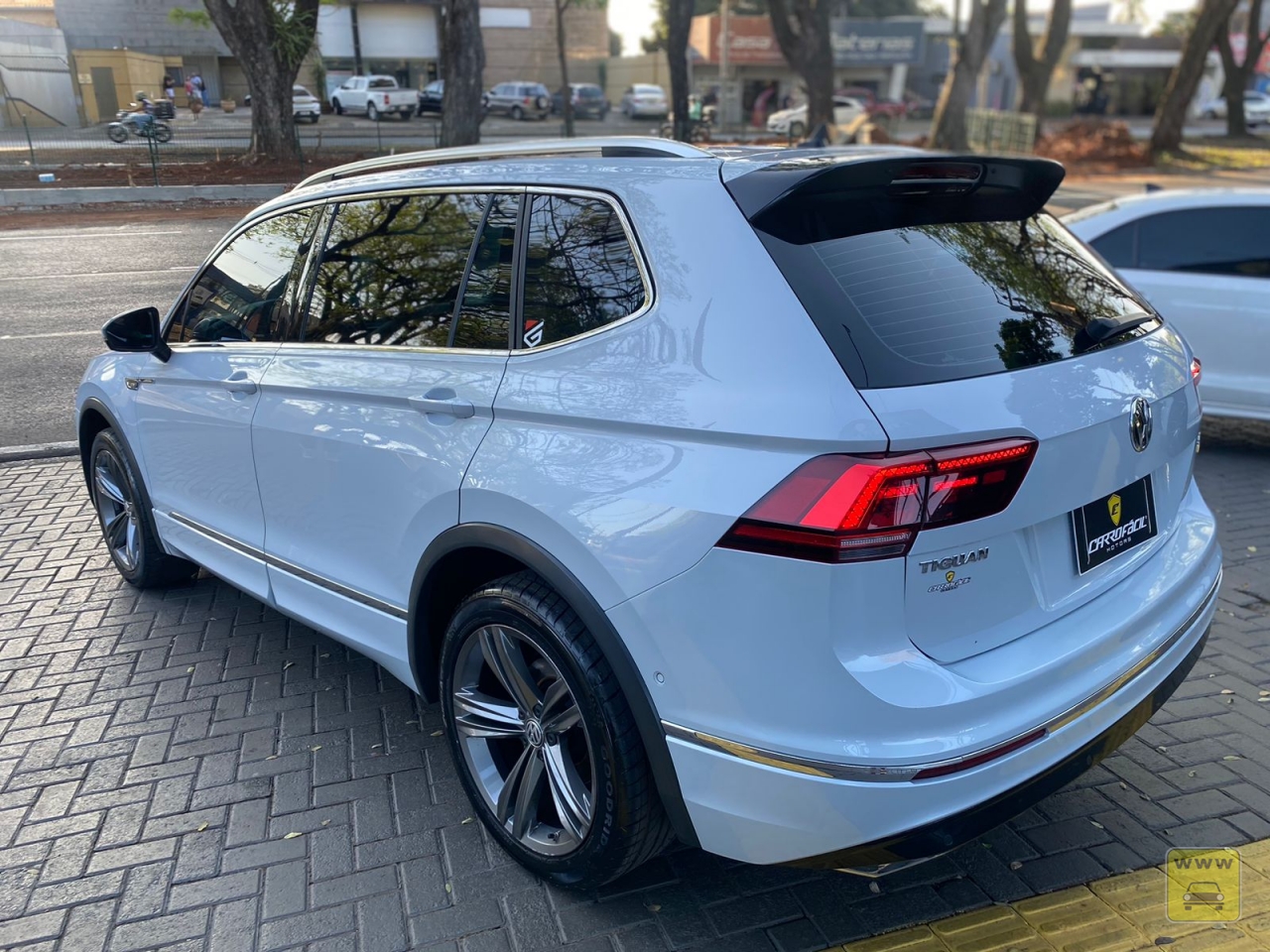 VOLKSWAGEN TIGUAN ALLSPACE R-LINE